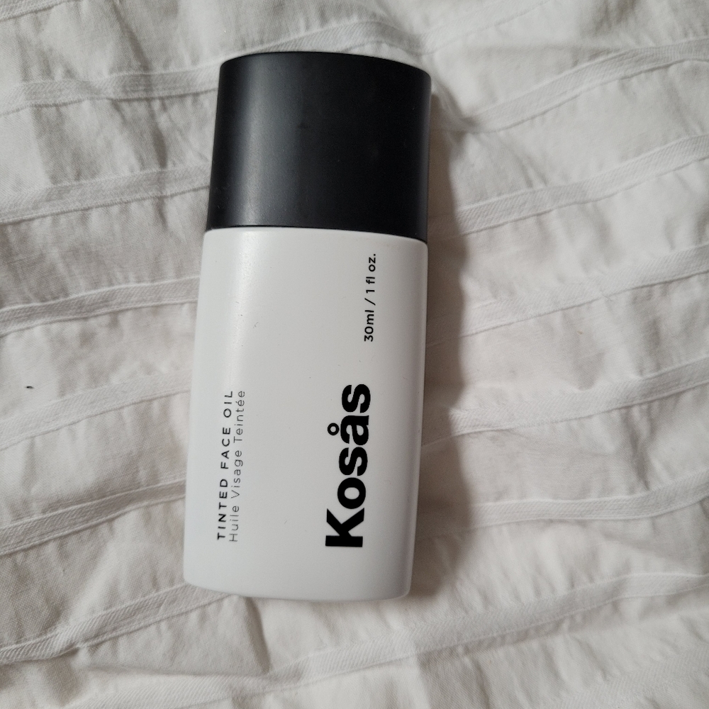 Kosas tinted face oil in tone 02